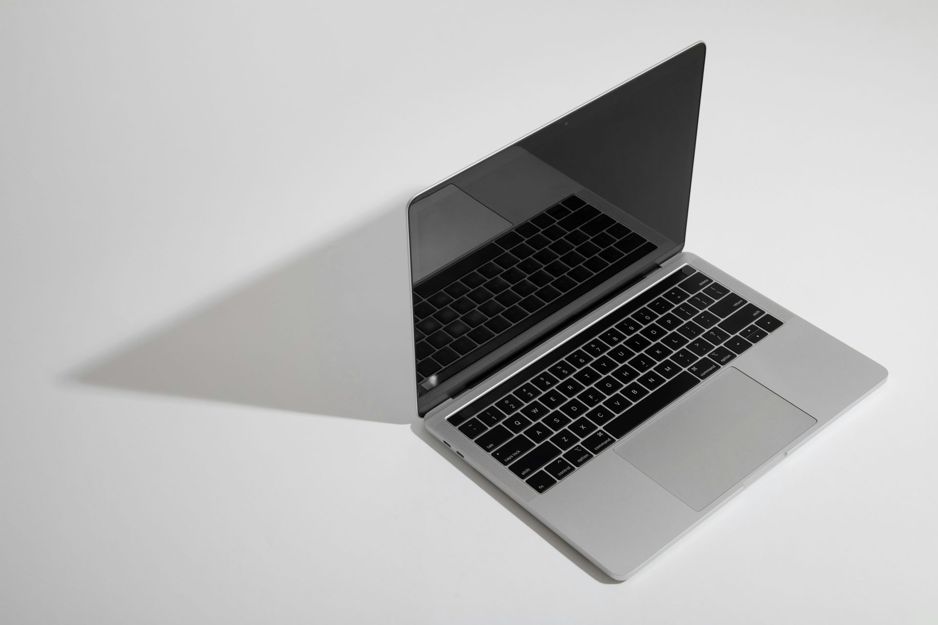 Dlaczego warto postawić na profesjonalne wdrożenie strony internetowej?